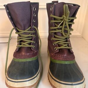 Sorel Purple and Green Winter Boots